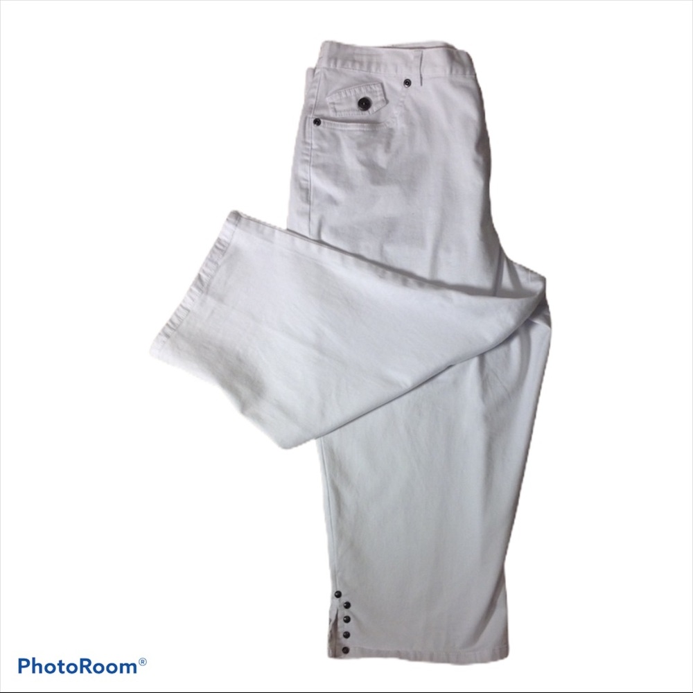 Sapphire Star White Capris-12